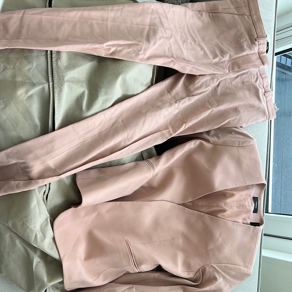 Theory Pink suit set ! Top size 4 bottom size 2